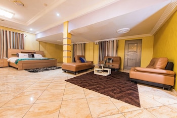 Bays Luxury Lodge,Tema>>Accra,3.5 star