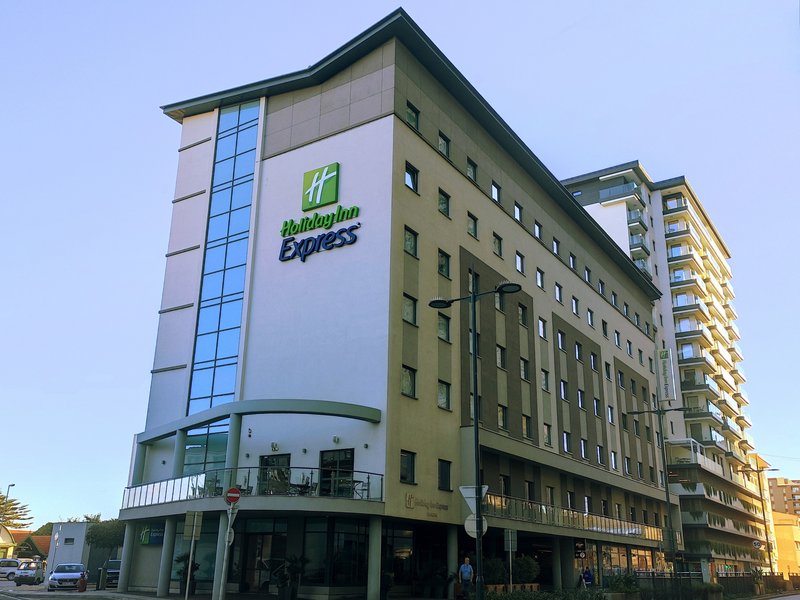 Holiday Inn Express Gibraltar, An Ihg Hotel,Rock Of Gibraltar>>Gibraltar,3.5 star