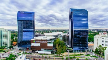 paseo la galeria hotel and suites