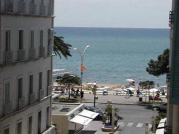 azurene royal hotel