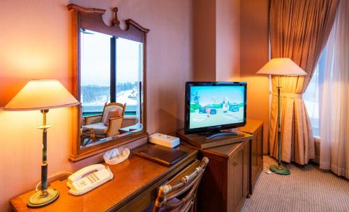 room-image