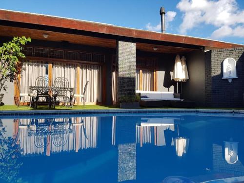 A Queenslin Guesthouse,Cape Winelands>>Cape Town,2 star
