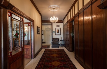 albion manor
