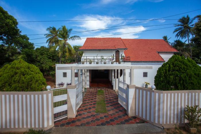 Dayanithi Guest House,Jaffna>>Chunnakam,3 star
