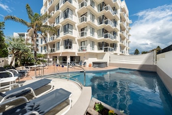 the atrium apartments