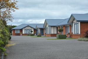 tudor lodge motel