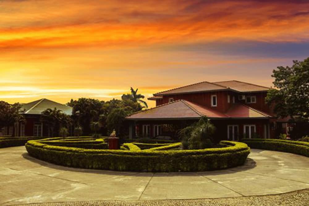 Dreamland Gold Resort,In Tilottama,4 star