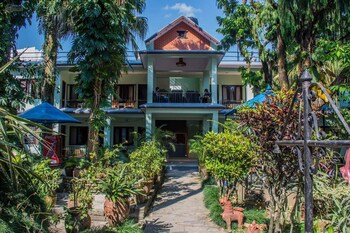 yeti guest house