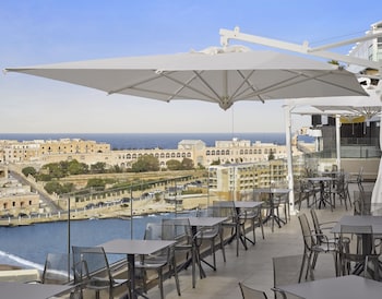 holiday inn express malta an ihg hotel