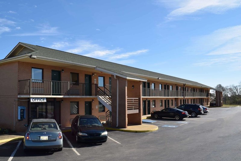 Oyo Hotel Richburg Sc I-77,Chester County>>Chester,2 star