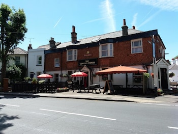 The Coach And Horses,Chertsey>>Addlestone,2.5 star