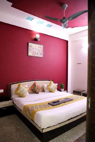 Hotel Mahishmati Palace,,1 star