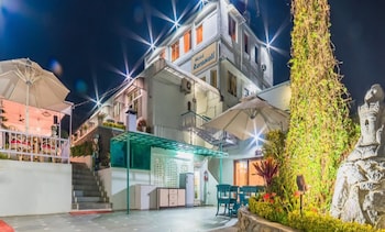 Hotel Karnavati,Near Mount Abu Bus Stand,3 star