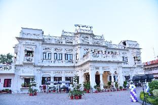 Kamay The Kohinoor Palace, Faizabad,4 star