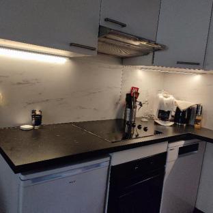 Precheurs Studios,Bouches-Du-Rhône>>Aix-En-Provence,2 star