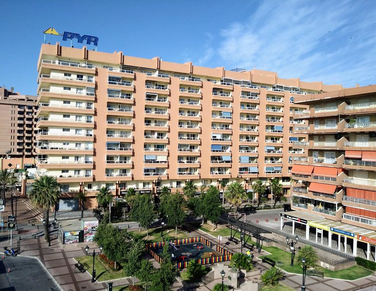 aparthotel pyr fuengirola