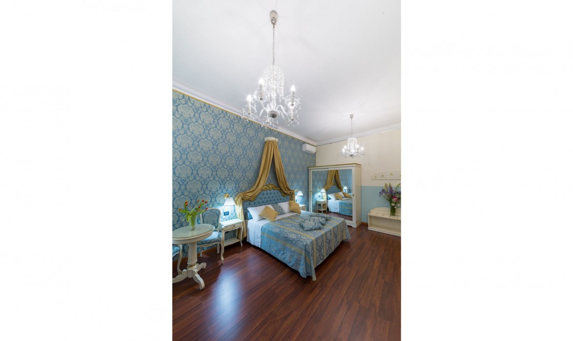 friendly venice suites