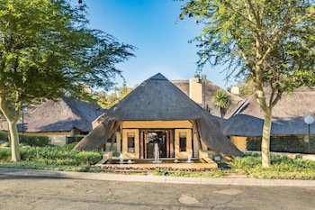 Shumba Valley Lodge Lanseria Airport,Hartbeespoort>>Chartwell,4 star
