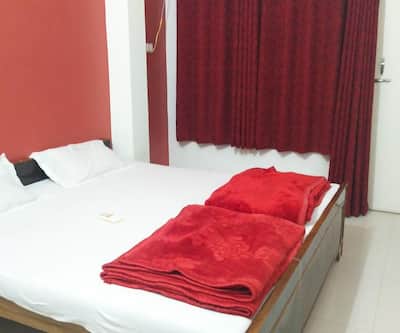 Lake View Hotel,Muradev>>Varanasi,5 star