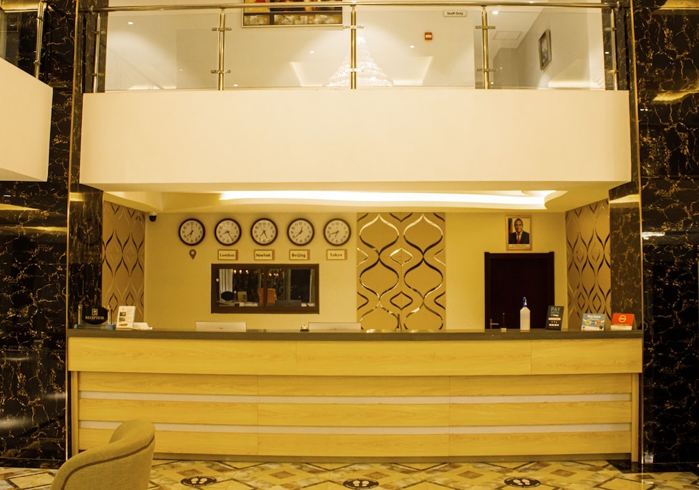 The Grand Palace Hotel,,3 star