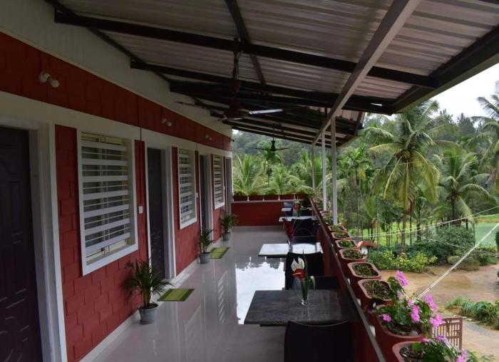 camp coorg estate homestay