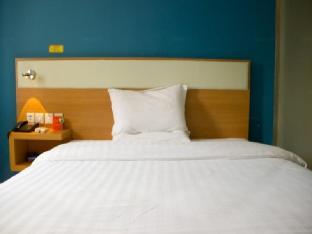 7 days inn shenzhen north station
