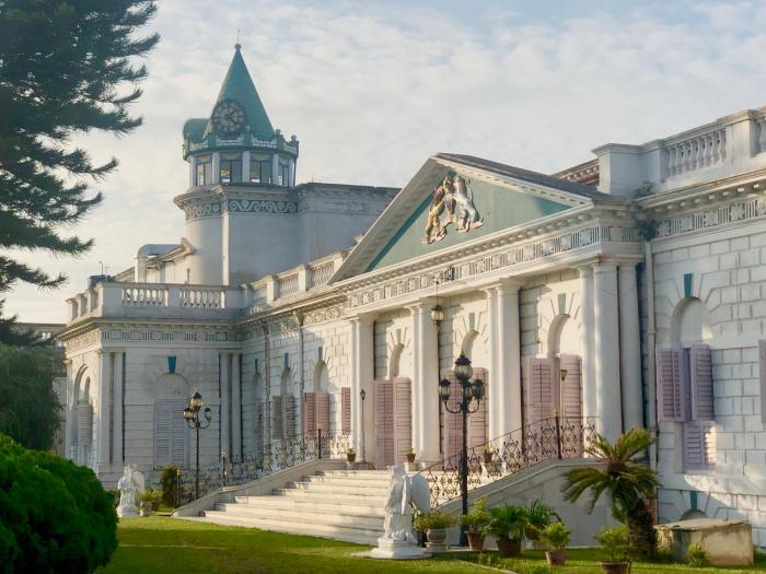 Cossimbazar Palace Of The Roys Rajbari,Berhampore>>Baharampur,3.5 star