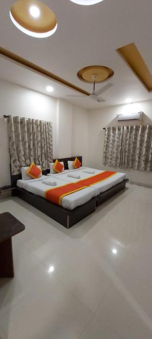 hotel radhika inn