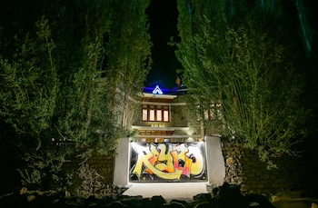 Raybo Hostel,Near Leh Bus Stand,2 star