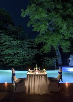 the riverwood forest retreat pench