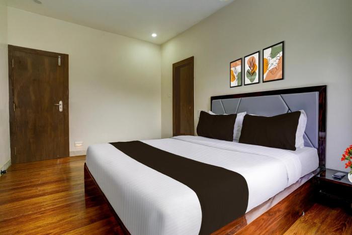 Super Collection O Shri Sai Baba Temple Formerly Hotel Maitreya,Pimpalwadi Road,3 star