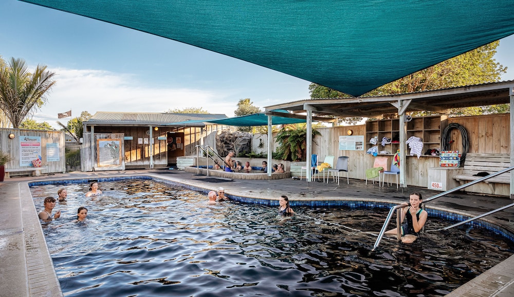 Athenree Hot Springs & Holiday Park,Rotorua>>Athenree,2.5 star