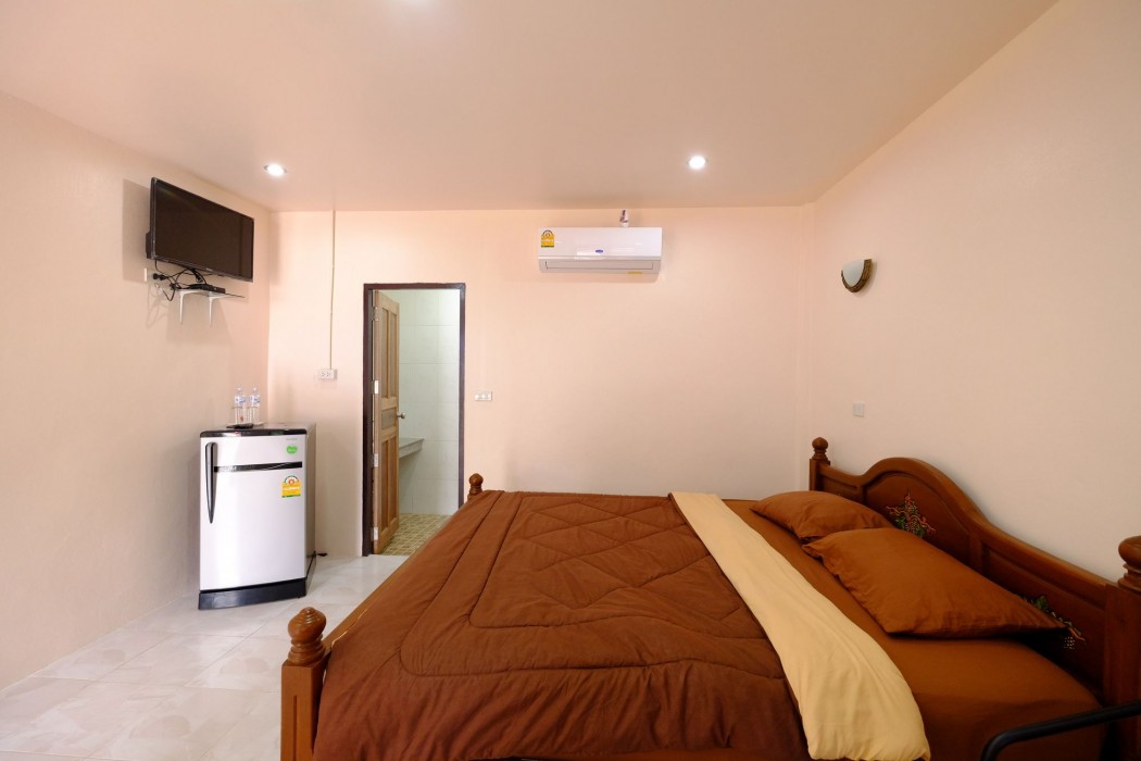 Ladawan Resort,Near Pak Meng Beach,2 star