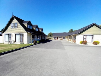 academy lodge motel