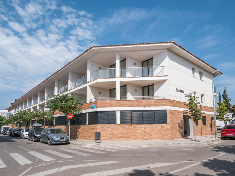 Beatrix 2000 - Caliu Apartments,Calella>>Barcelona,0 star