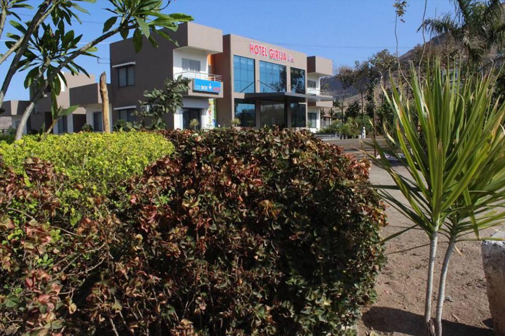 Hotel Girija,Junnar>>Igatpuri,3 star