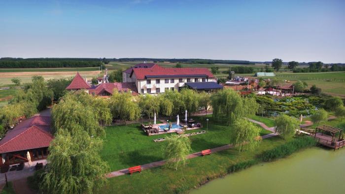 Nadas To Park Hotel,Monor>>Budapest,4 star