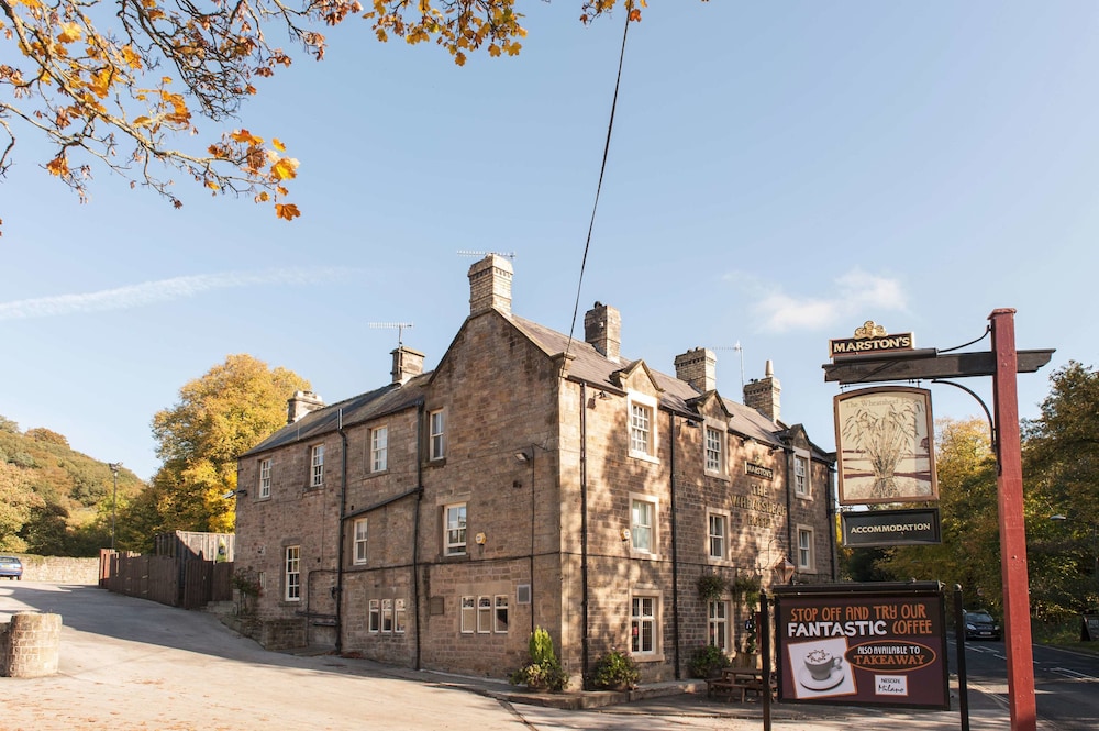 wheatsheaf baslow by marstons inns