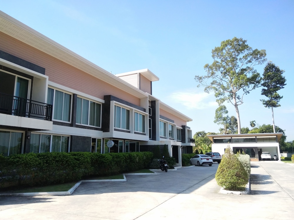 loft village nakhon nayok