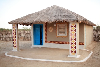 Hodka Rann Stay,Hodka>>Bhuj,2 star