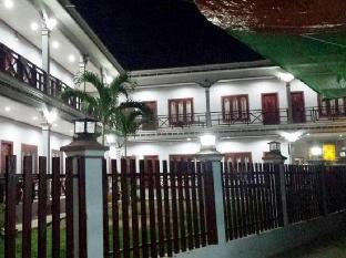 Mama Leurth Sunset Guesthouse,Don Det>>Champasak,2 star