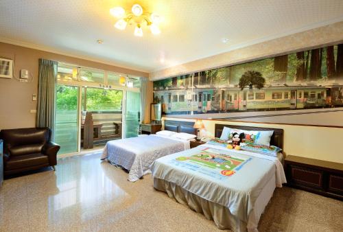 room-image