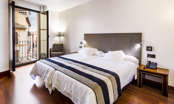 monjas del carmen hotel