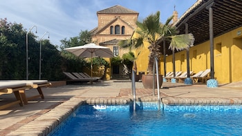 Cortijo Del Marques Manor House,Atarfe>>Albolote,3 star