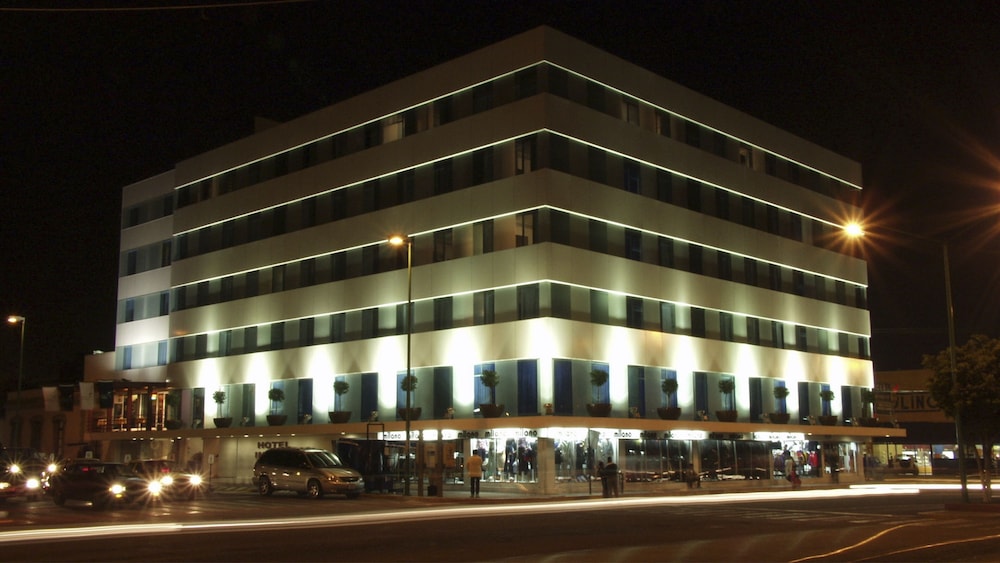 hi hotel impala