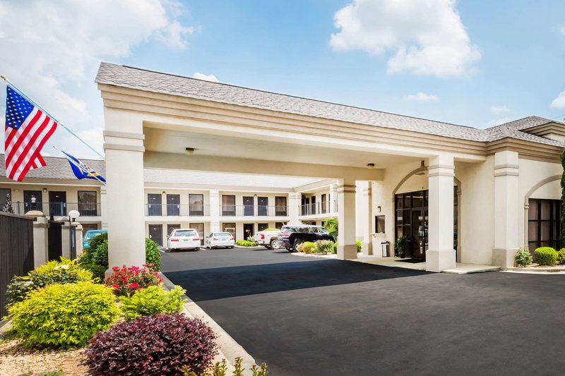 Days Inn By Wyndham Oneonta Al,Birmingham>>Ashville,2 star