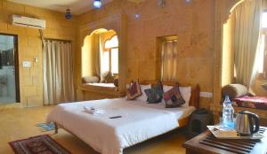 room-image