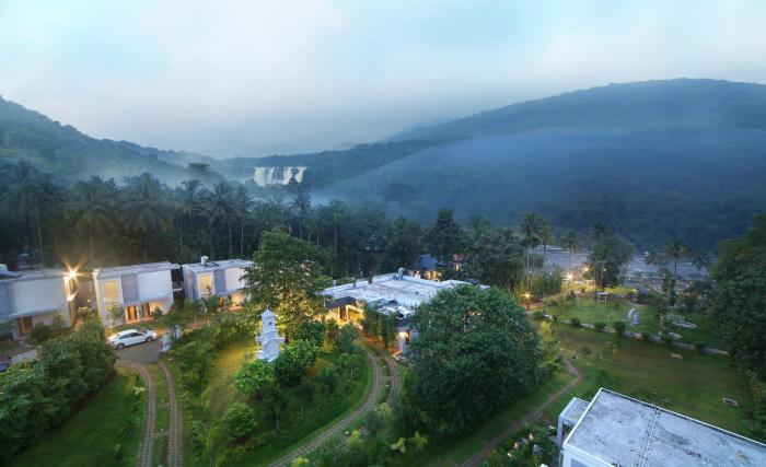 Casa Rio Resorts,Chalakudy>>Athirapally,3.5 star
