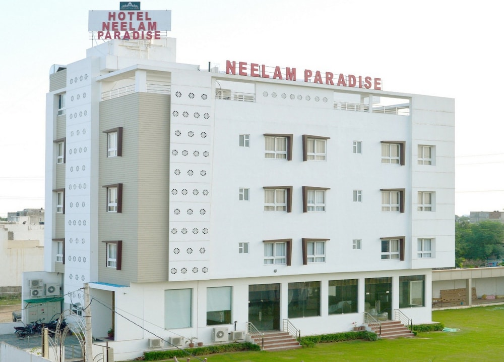 Hotel Neelam Paradise