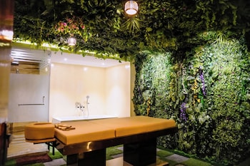 Hotel Roopa,Mysore Suburban Bus Stand,3 star